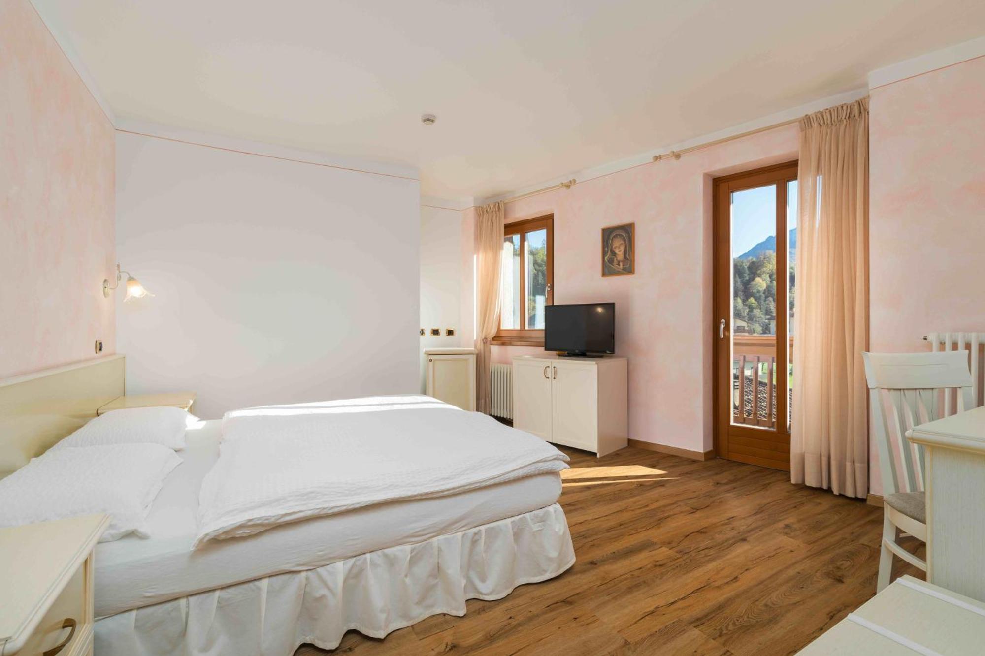 Hotel Opinione Dimora Storica San Lorenzo Dorsino Luaran gambar